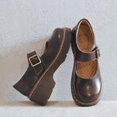 Mary Janes aus Leder im Vintage-Stil mit Schnalle